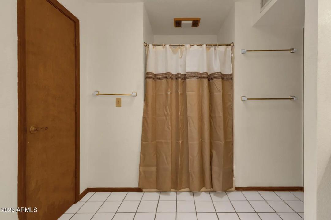 Real Estate Picture 12