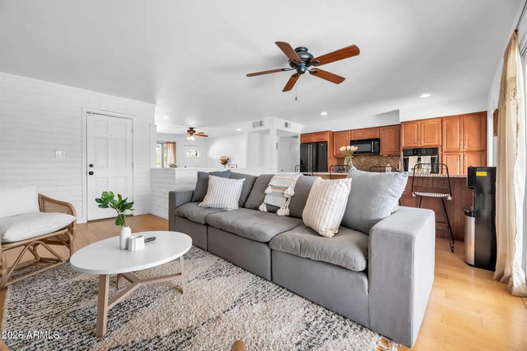 Real Estate Picture 6