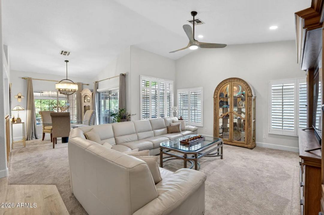 Real Estate Picture 7