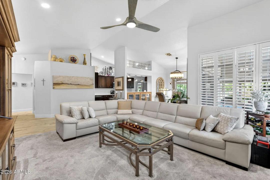 Real Estate Picture 8