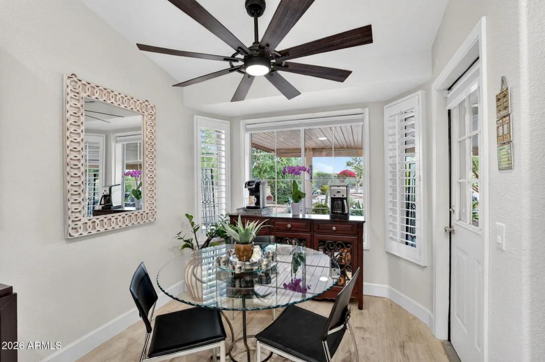 Real Estate Picture 14