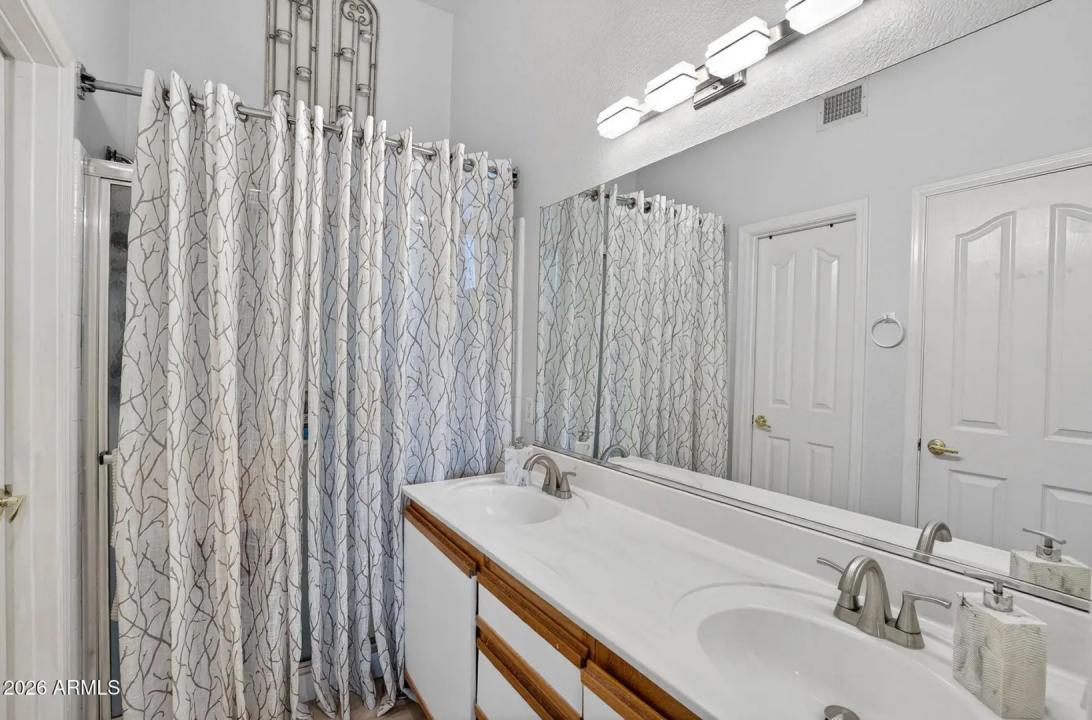 Real Estate Picture 21