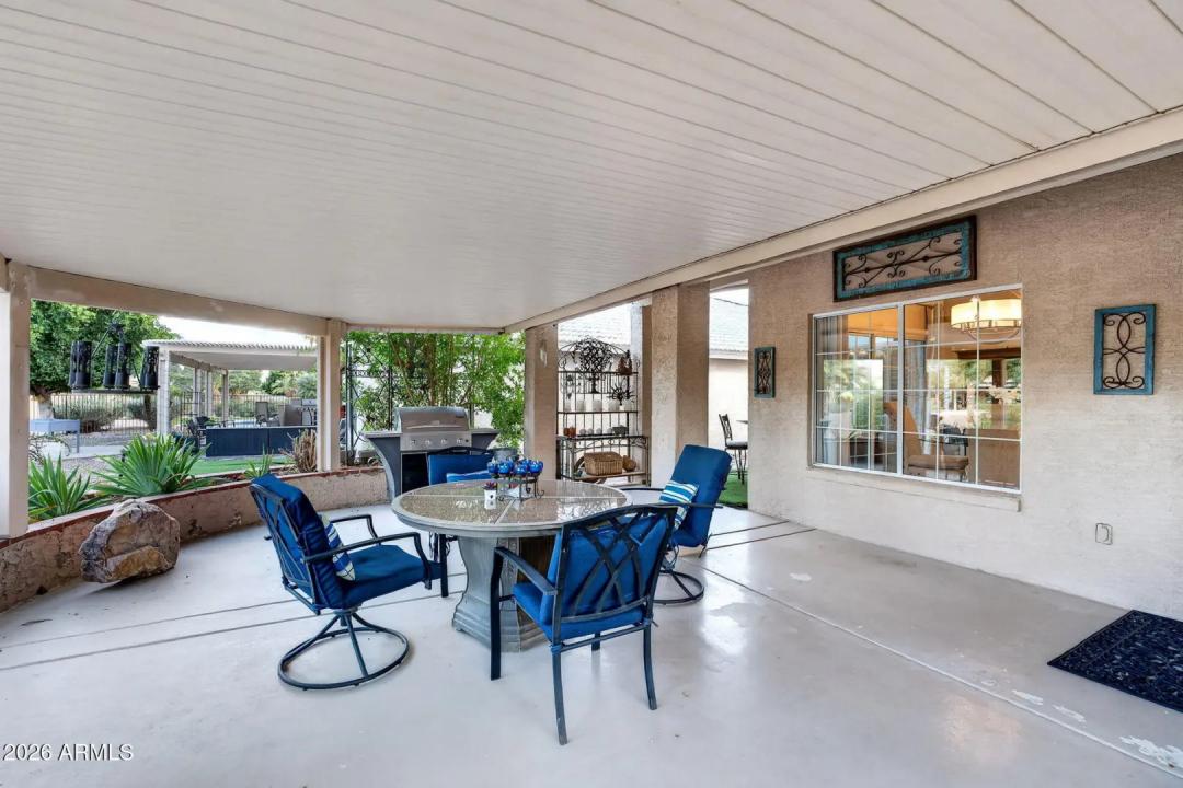 Real Estate Picture 24