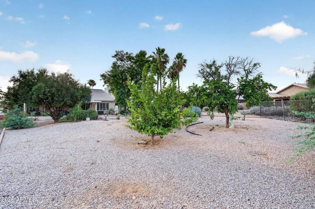 Real Estate Picture 32