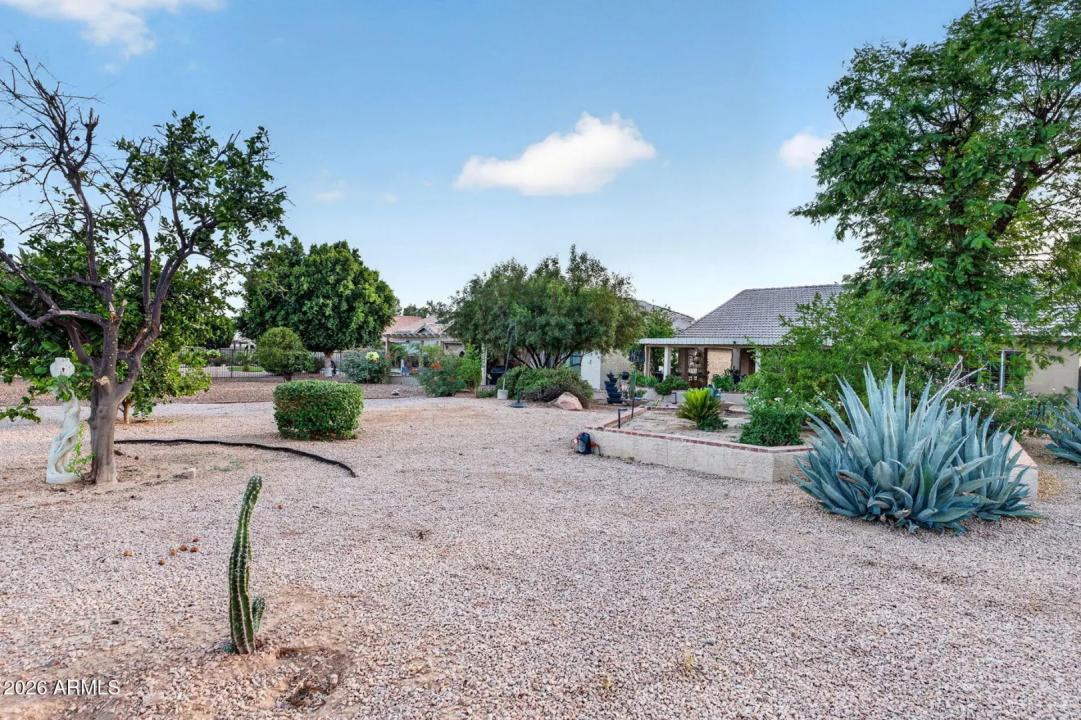 Real Estate Picture 33