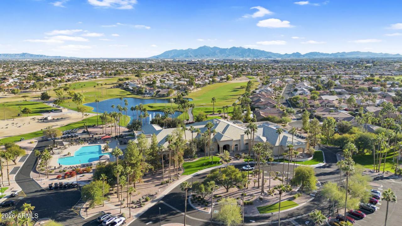 Real Estate Picture 50