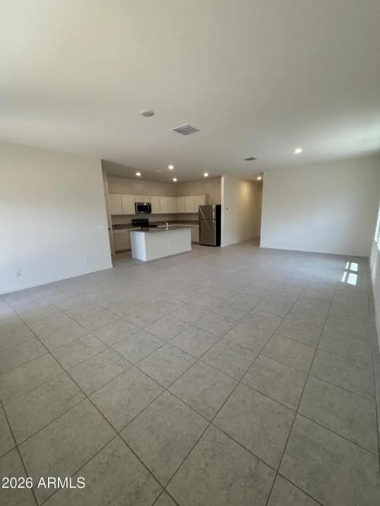 Real Estate Picture 7