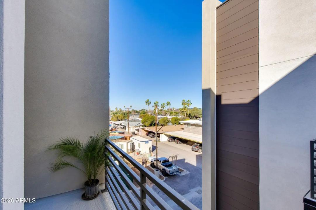 Real Estate Picture 41