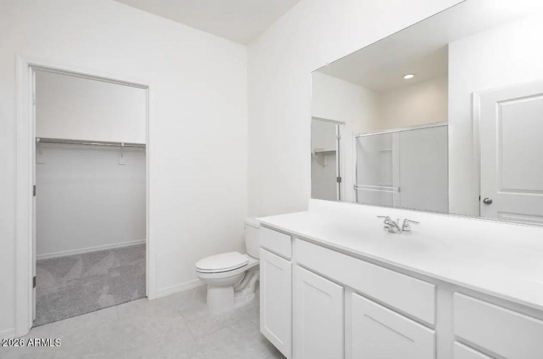 Real Estate Picture 3