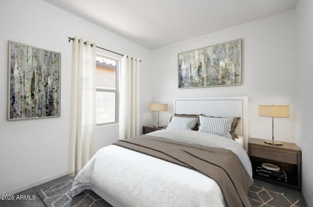 Real Estate Picture 4