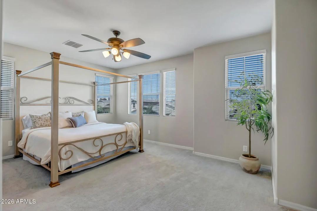 Real Estate Picture 21