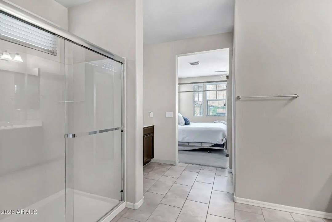 Real Estate Picture 25