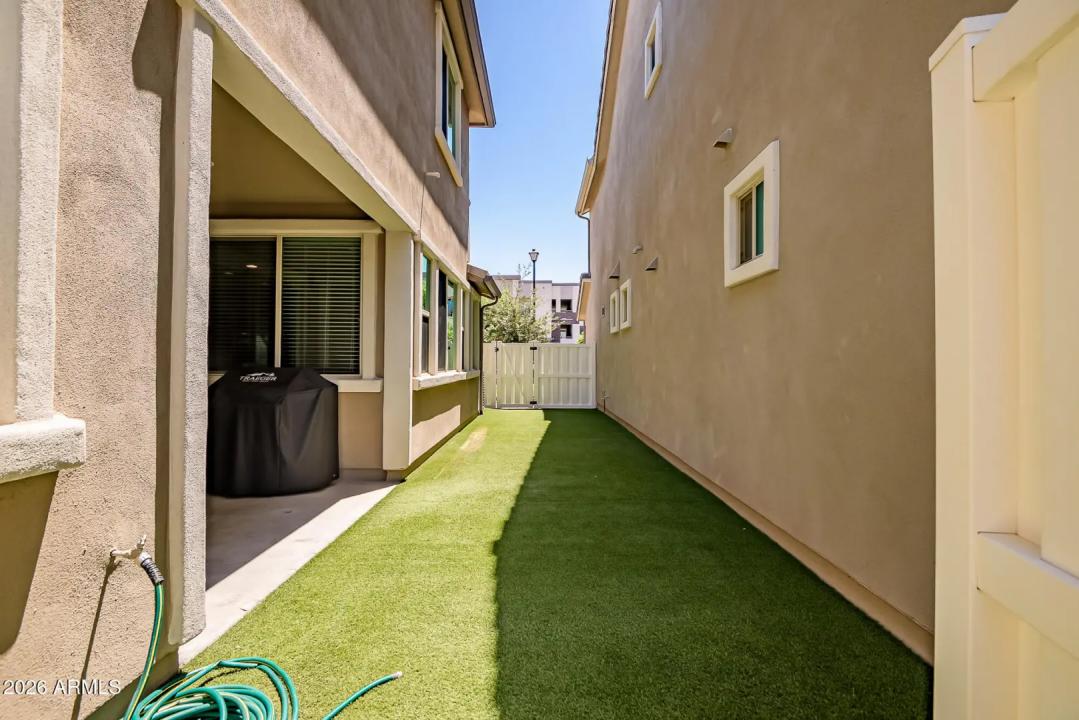 Real Estate Picture 35
