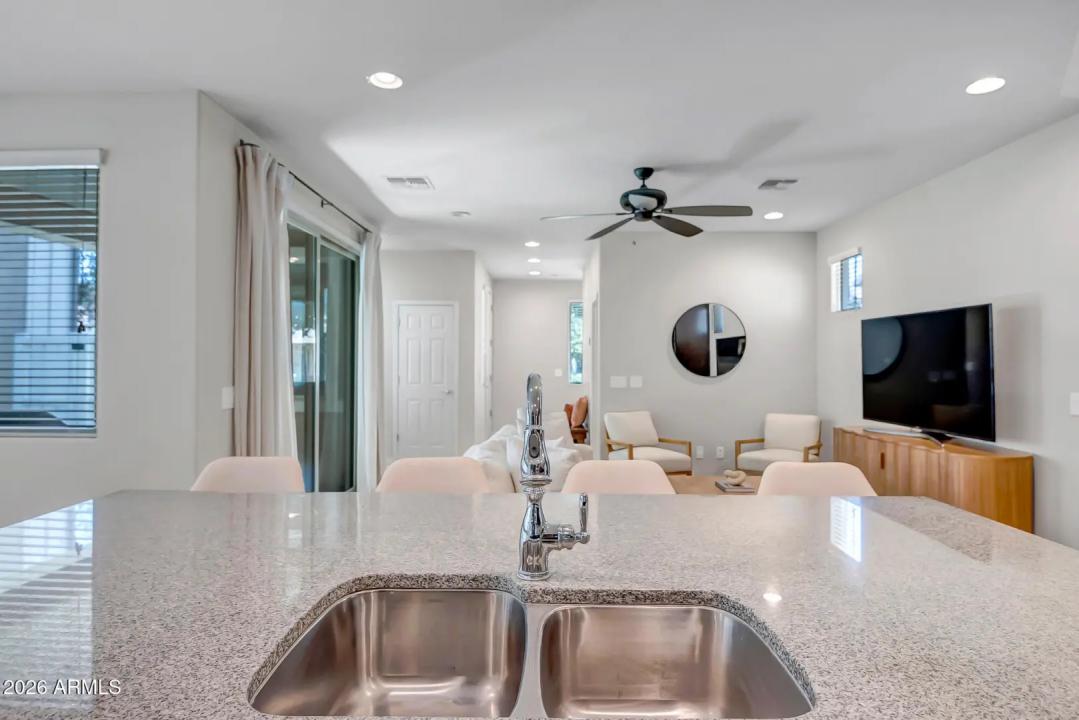 Real Estate Picture 10