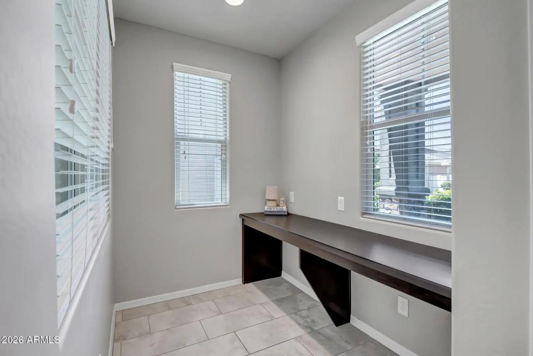 Real Estate Picture 17