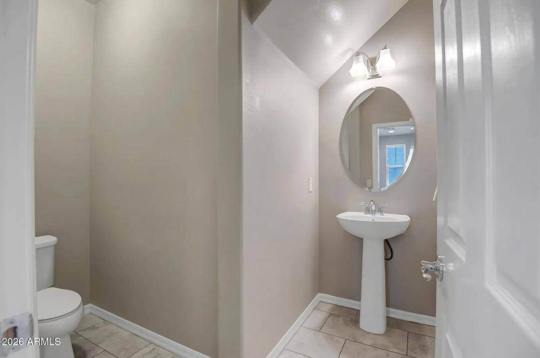 Real Estate Picture 19