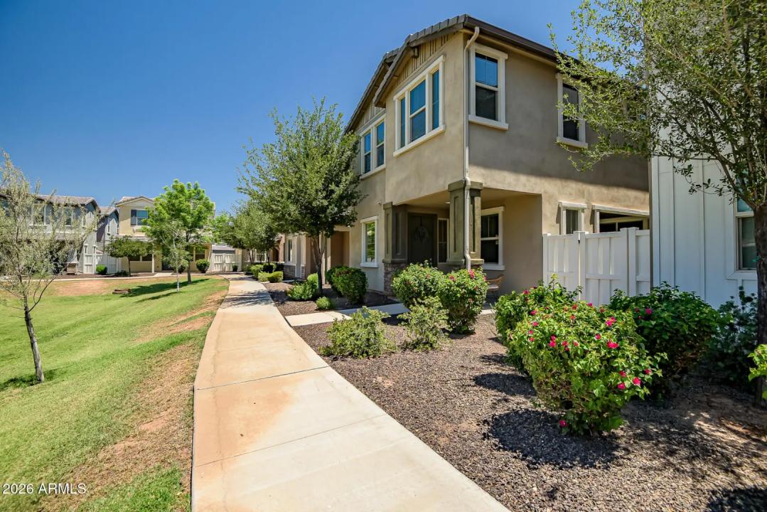Real Estate Picture 1