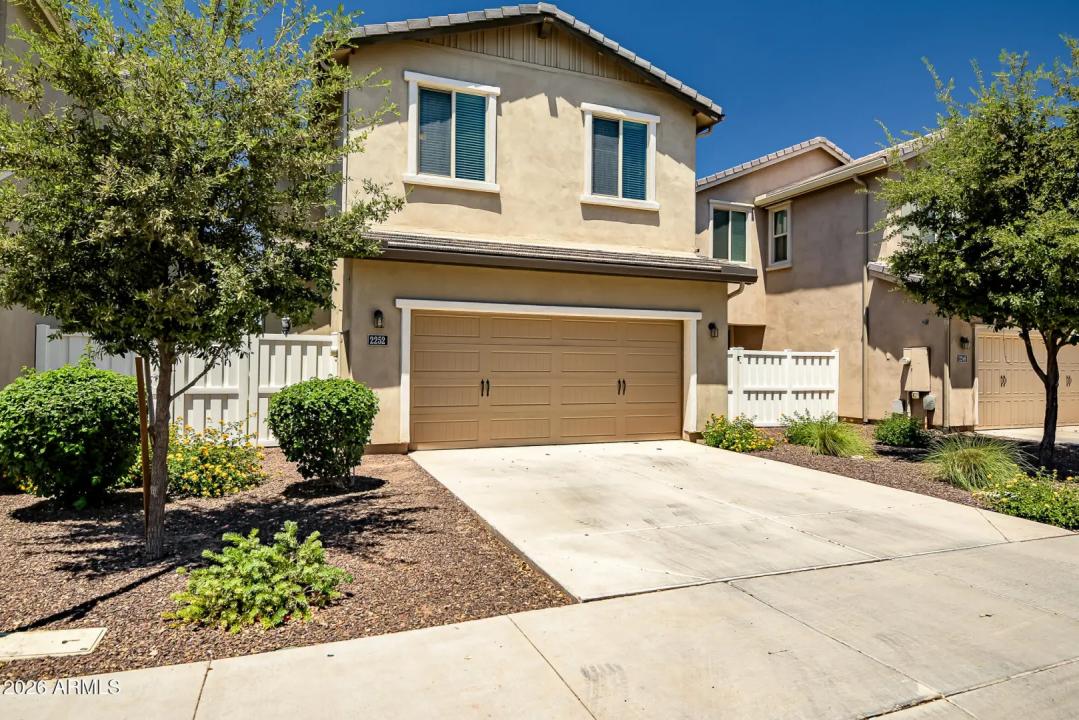 Real Estate Picture 6