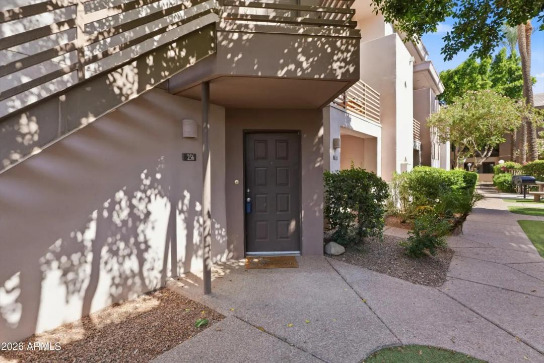 Real Estate Picture 5