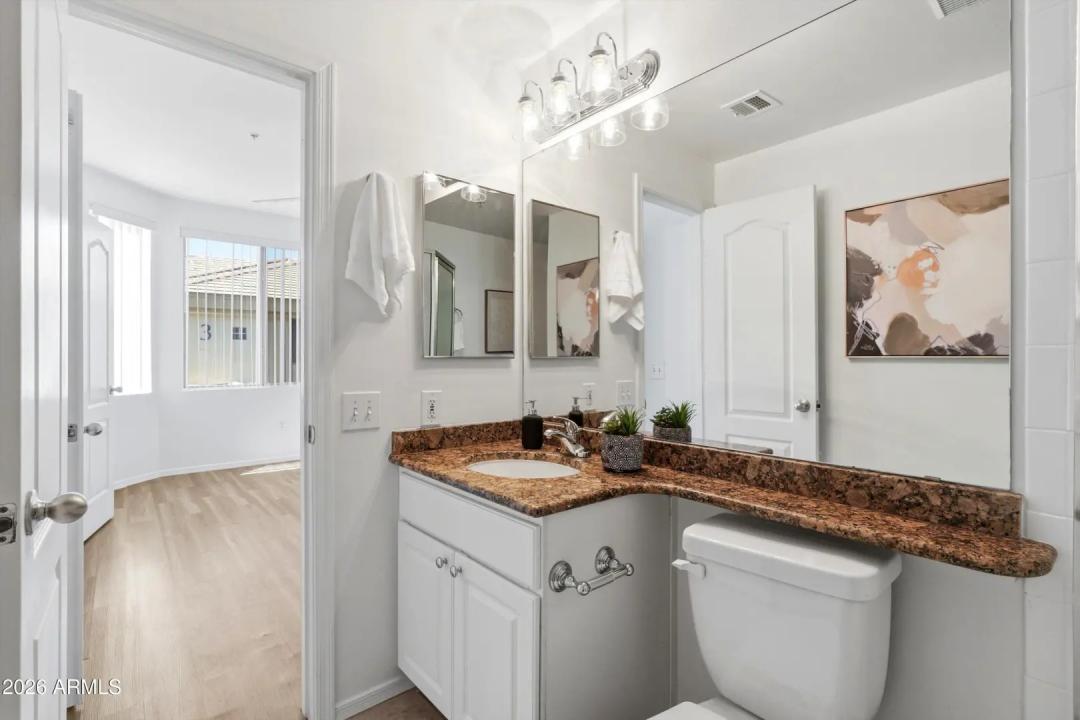 Real Estate Picture 12