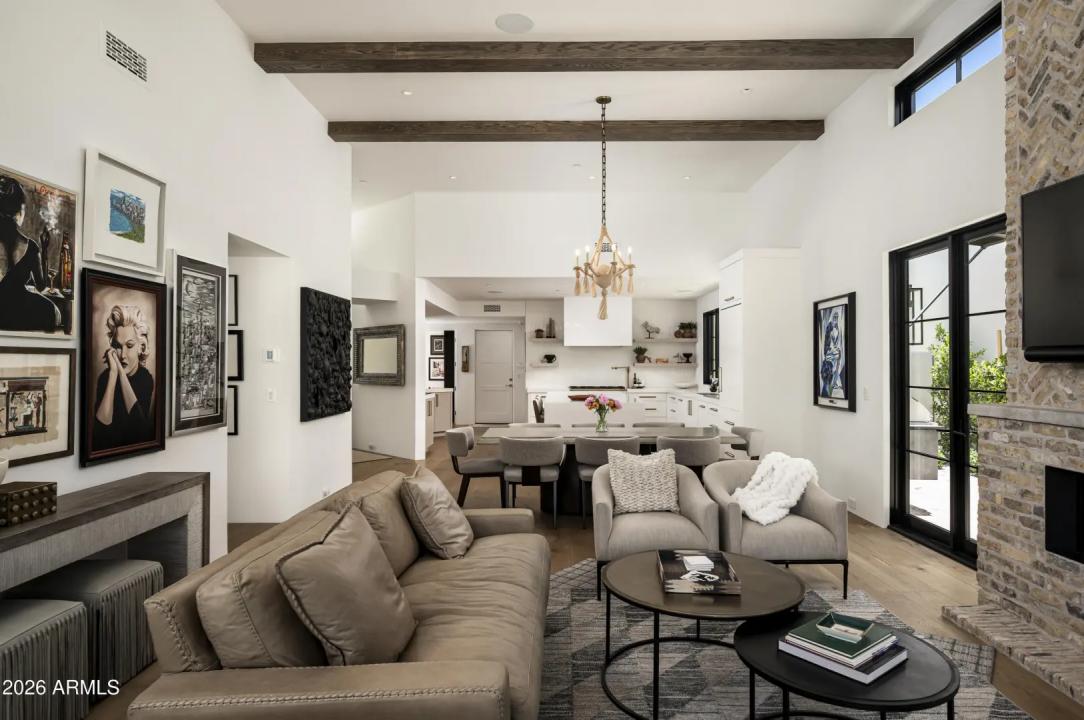 Real Estate Picture 5