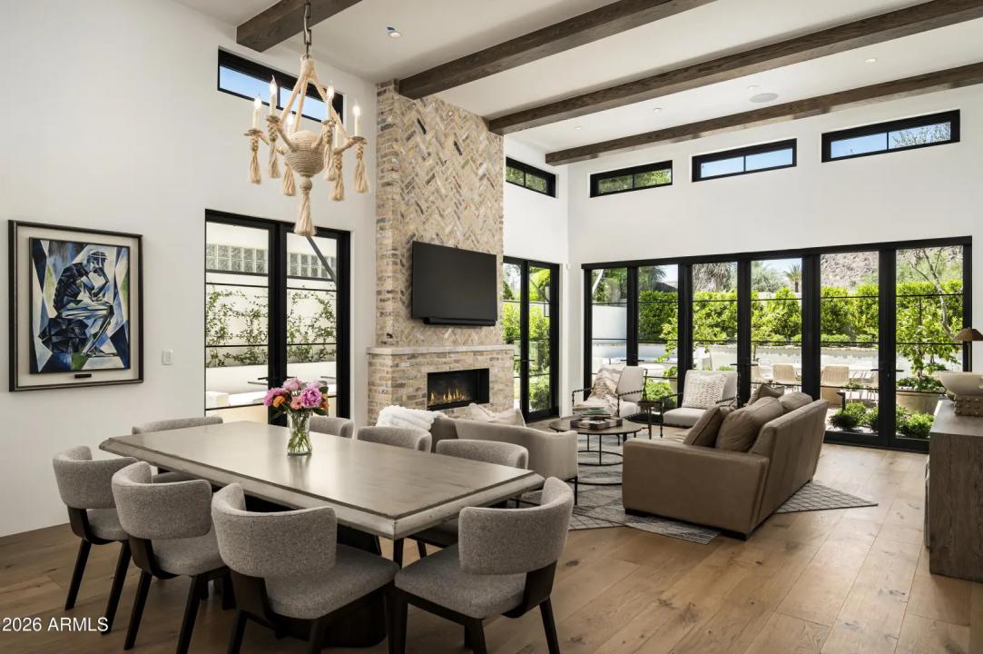 Real Estate Picture 4