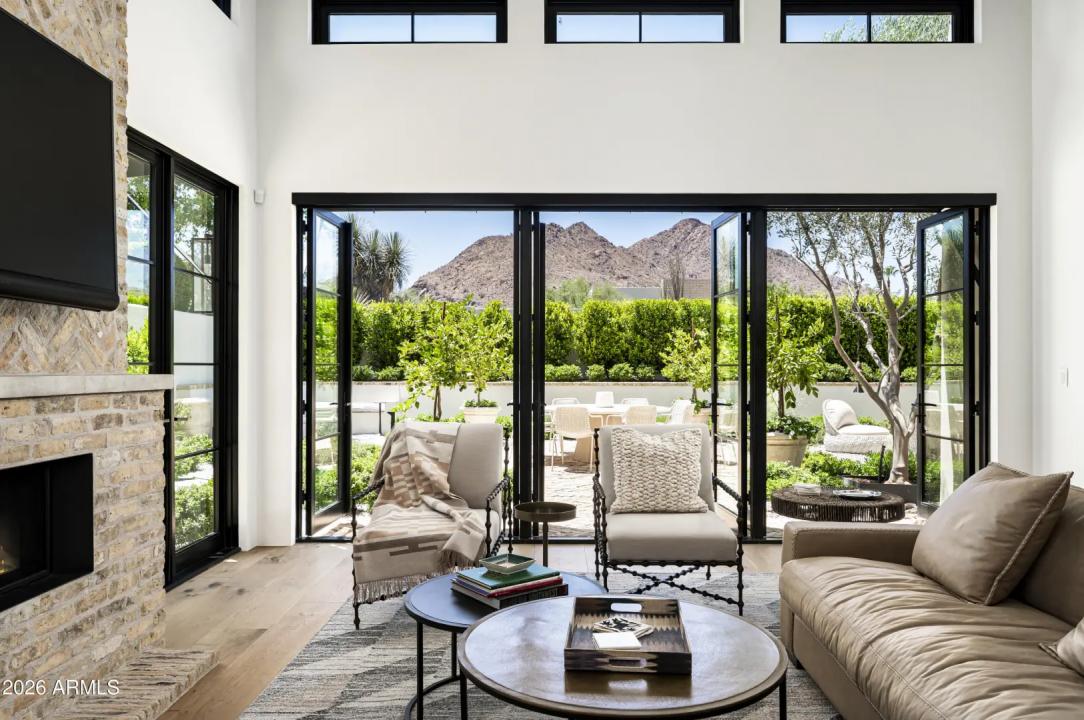 Real Estate Picture 3