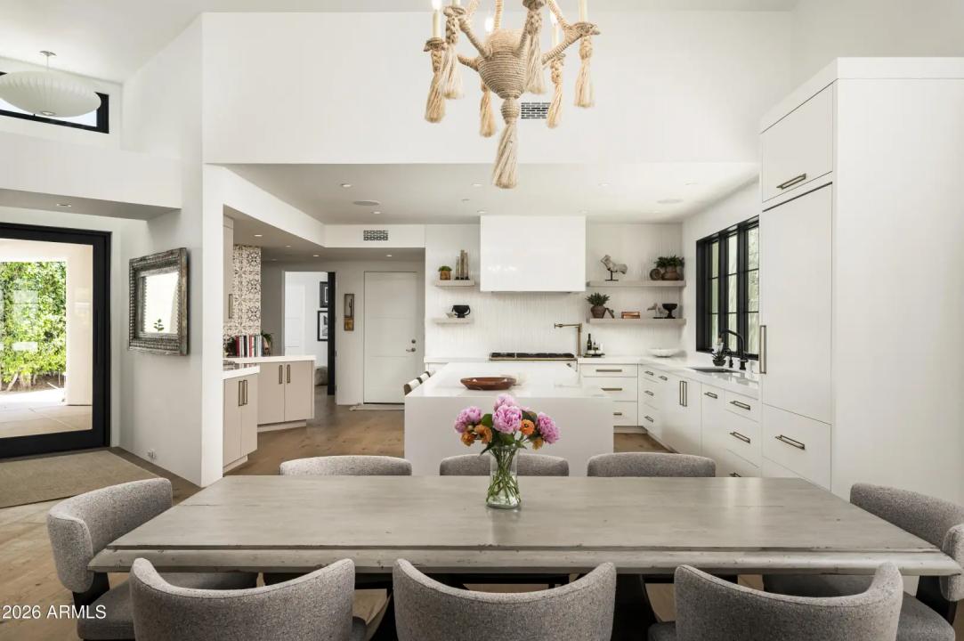 Real Estate Picture 7