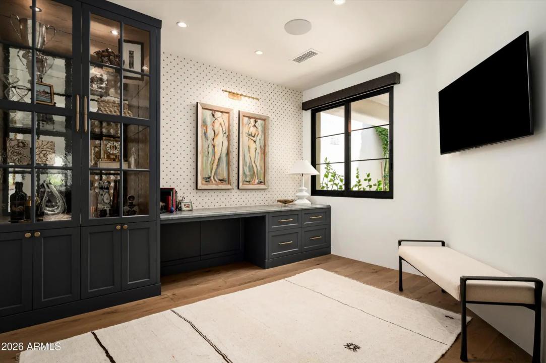 Real Estate Picture 16