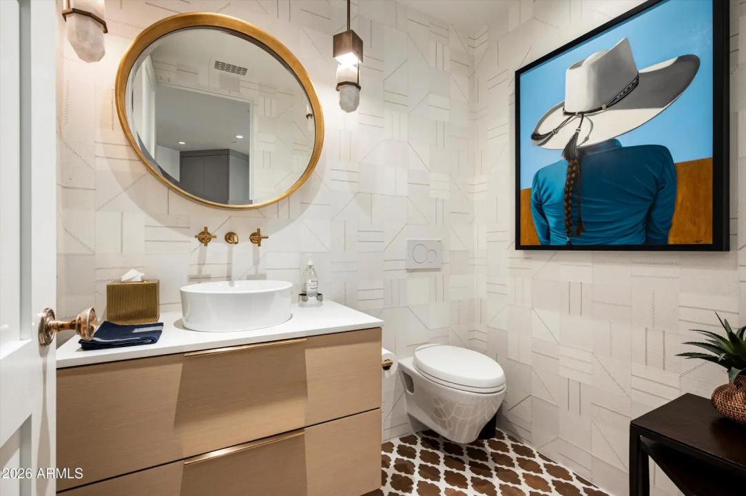 Real Estate Picture 17