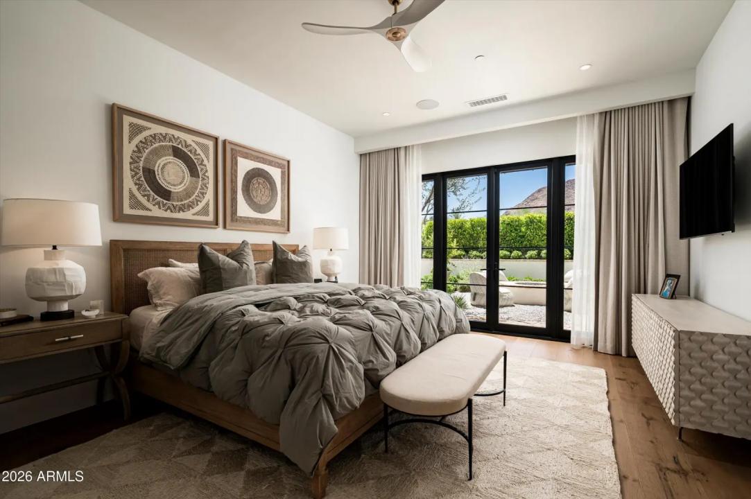 Real Estate Picture 18