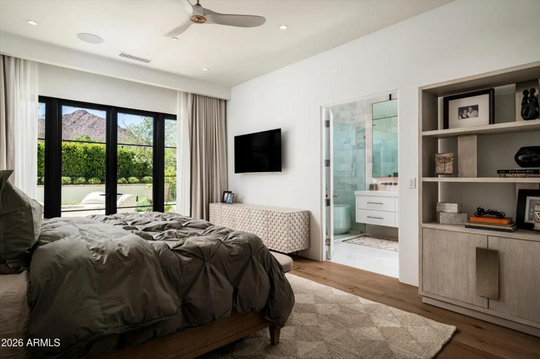Real Estate Picture 20