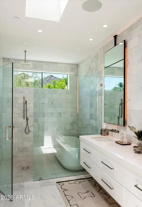 Real Estate Picture 22