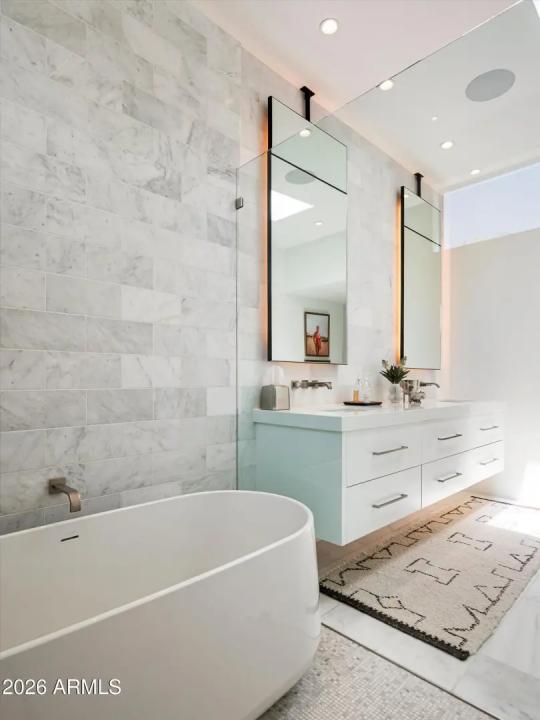 Real Estate Picture 23