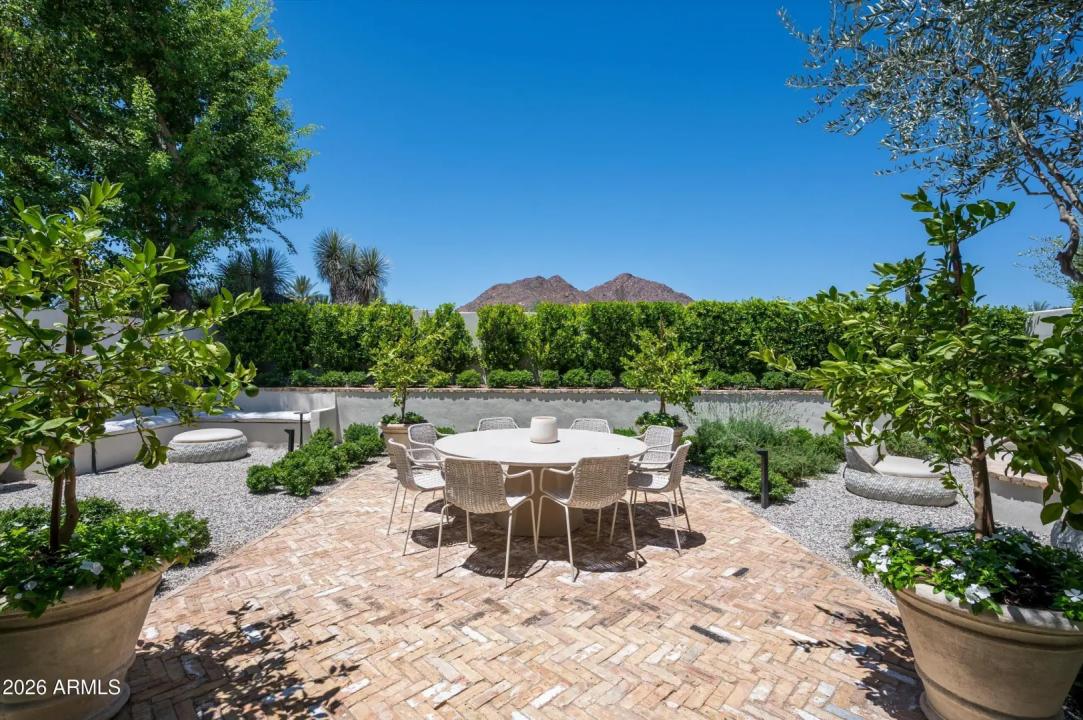 Real Estate Picture 35