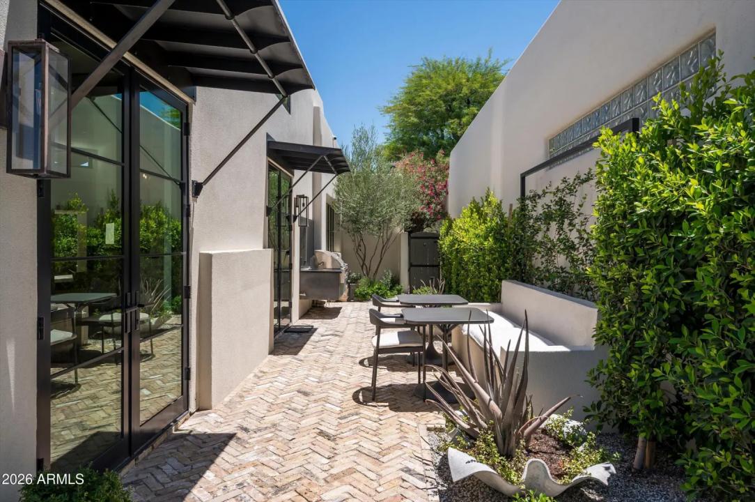 Real Estate Picture 36