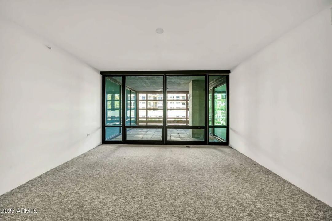 Real Estate Picture 15