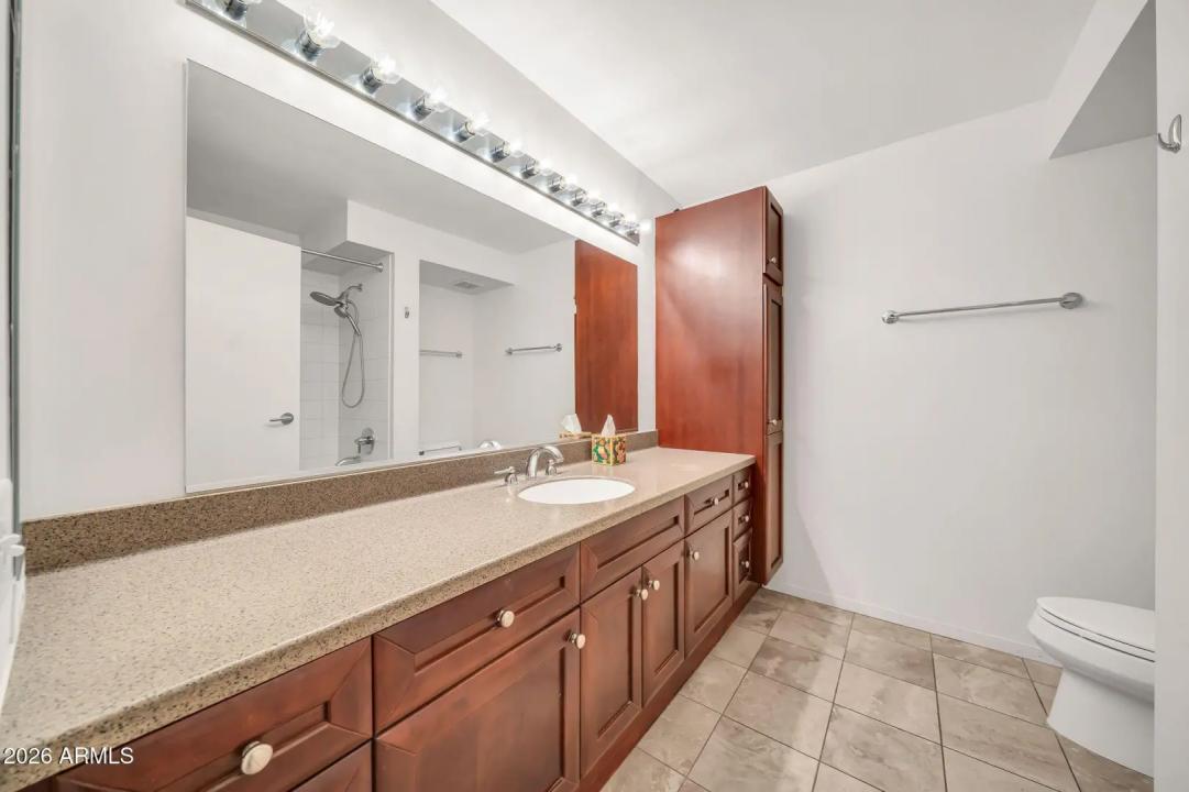 Real Estate Picture 17