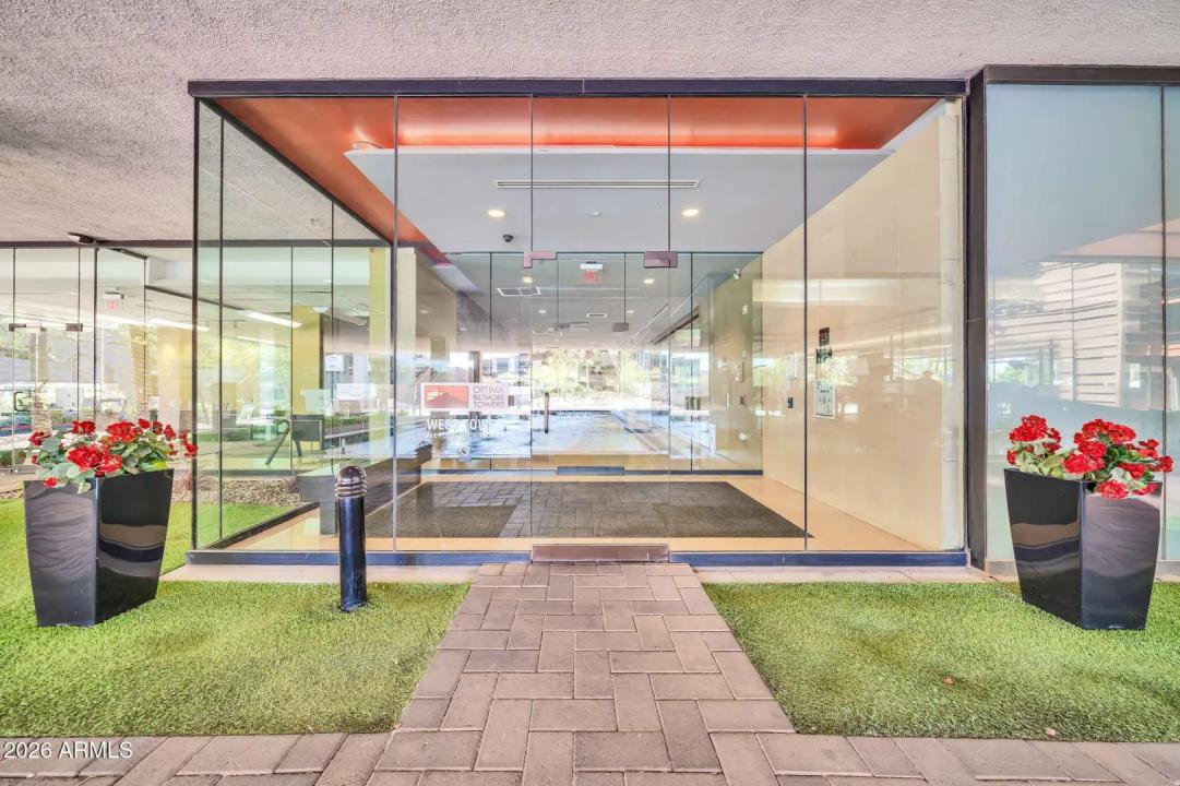 Real Estate Picture 24