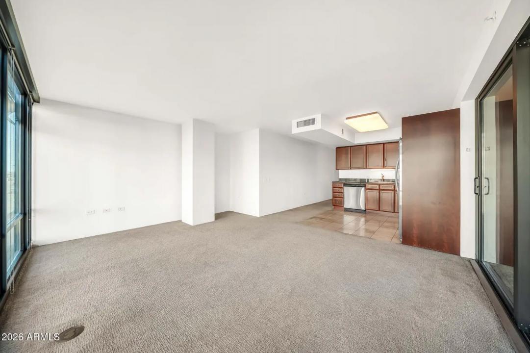 Real Estate Picture 3