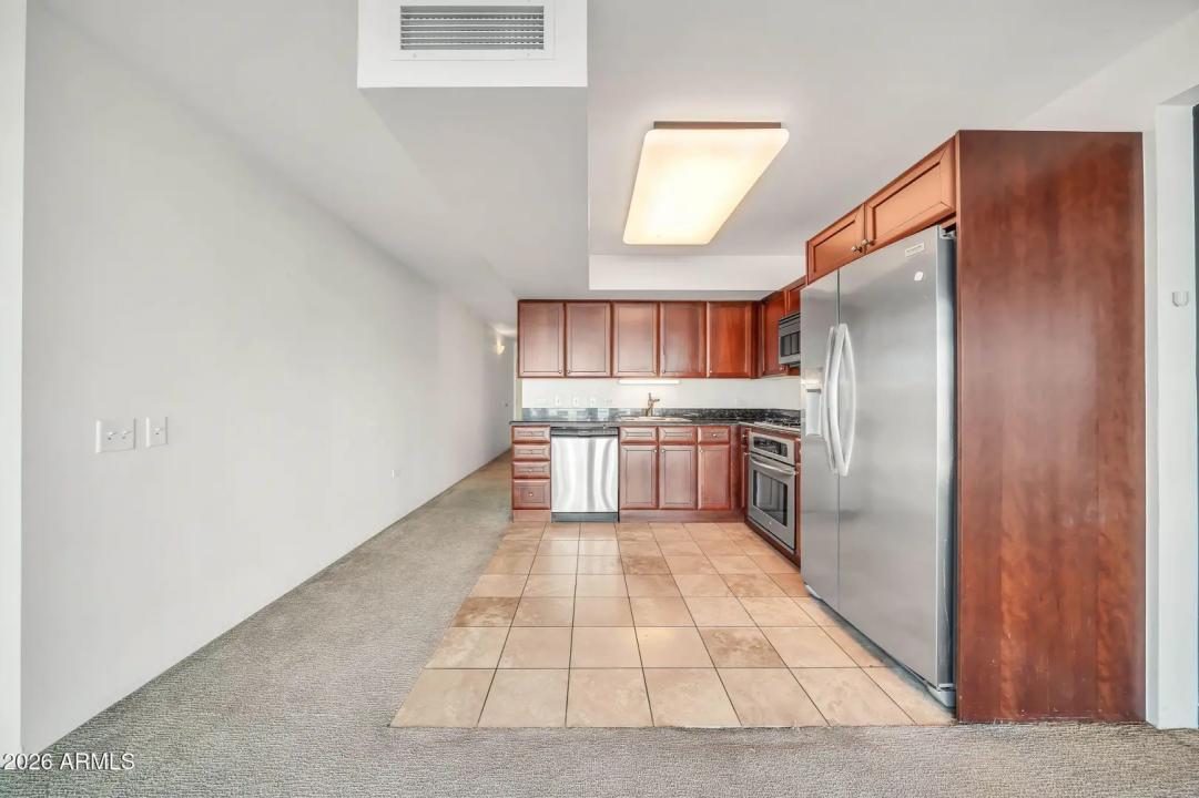 Real Estate Picture 4
