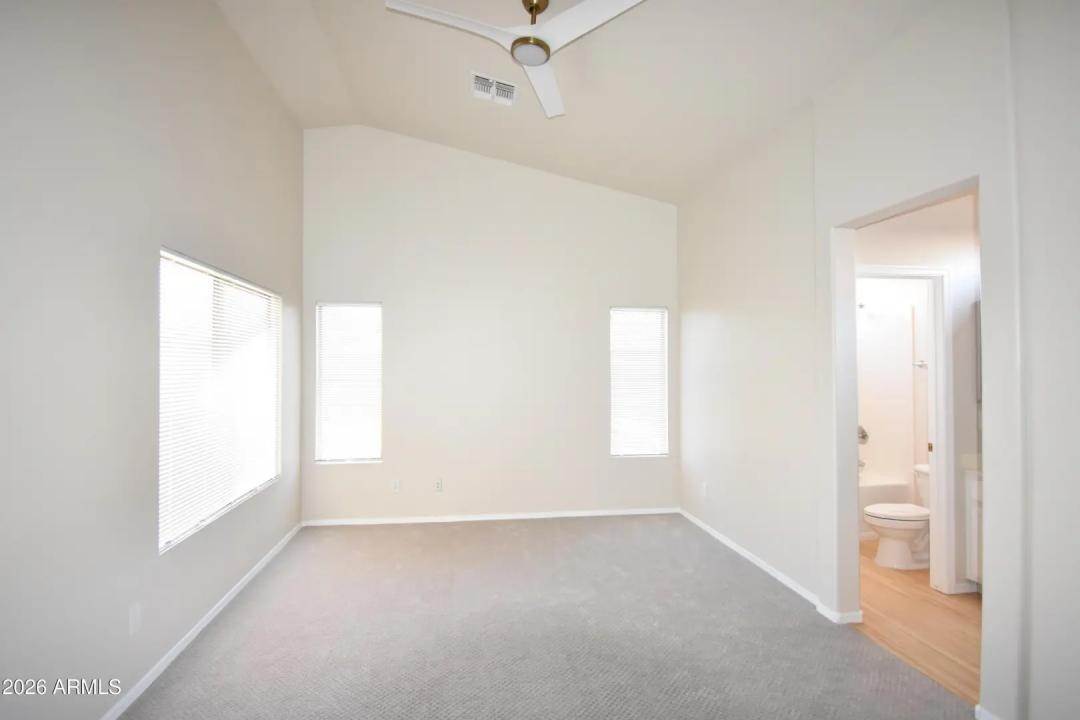 Real Estate Picture 8