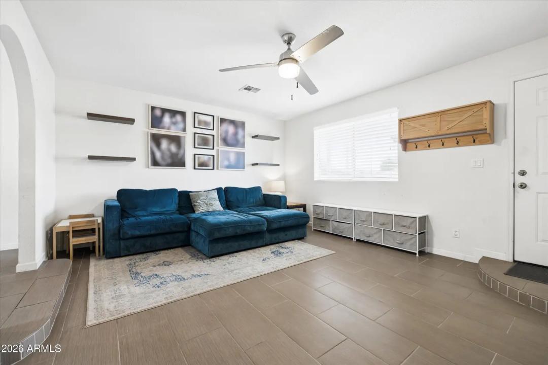 Real Estate Picture 6
