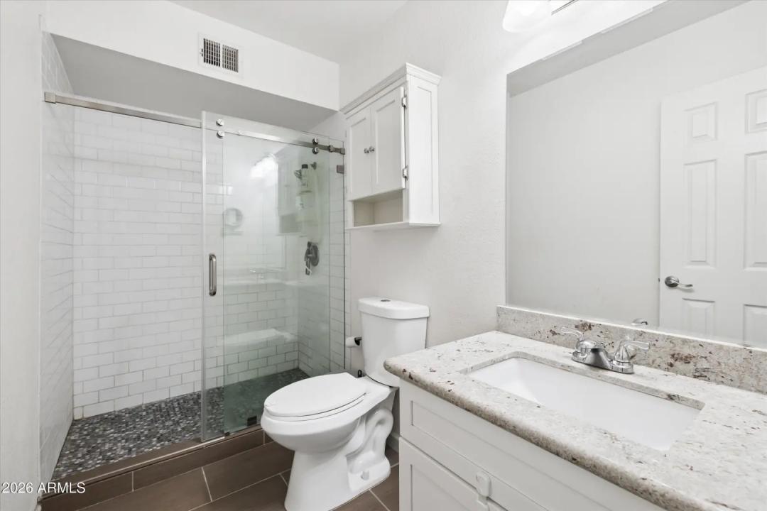 Real Estate Picture 19