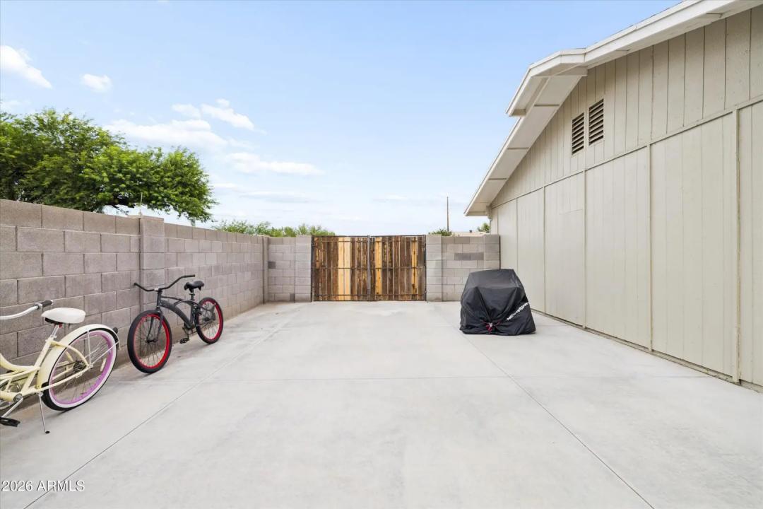 Real Estate Picture 21