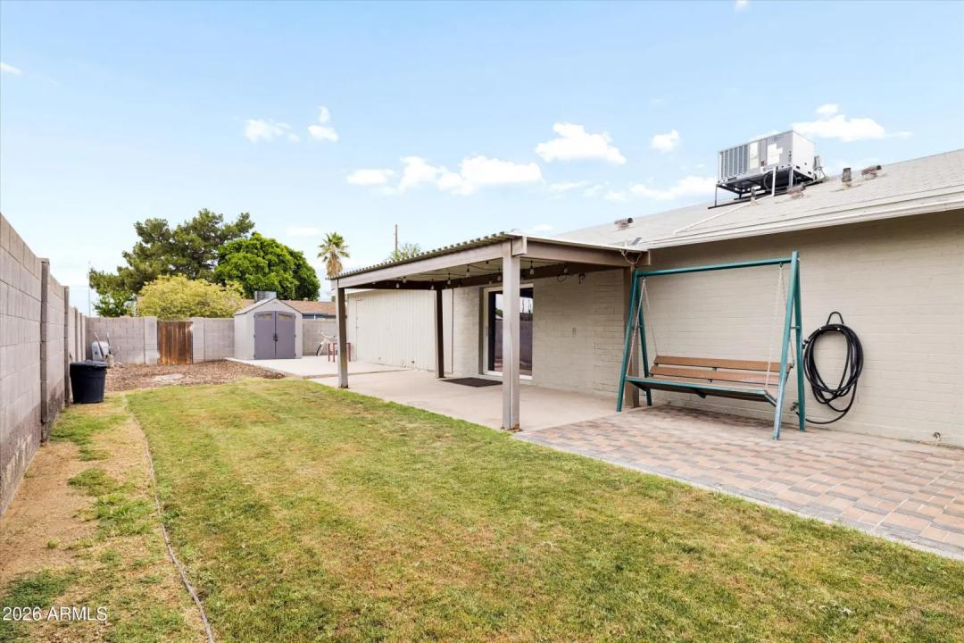 Real Estate Picture 23