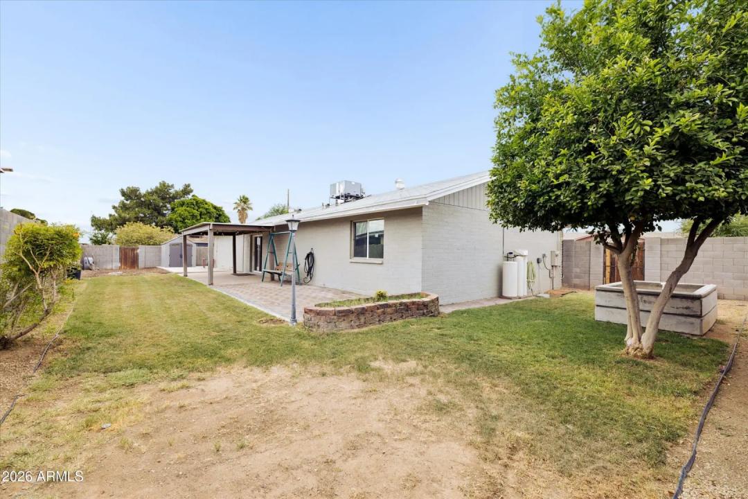 Real Estate Picture 24
