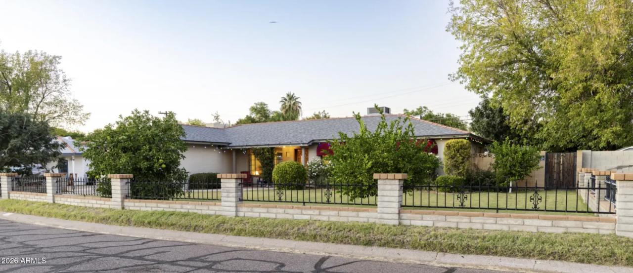 Real Estate Picture 4