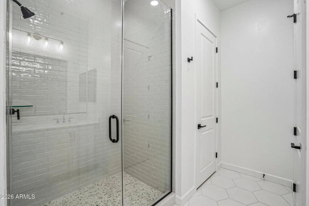 Real Estate Picture 29