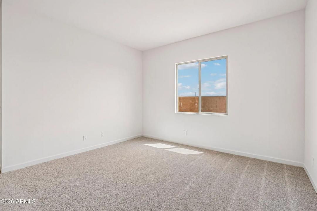 Real Estate Picture 32